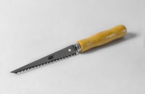 AX Profesionalna ručna pila s fiksnom oštricom